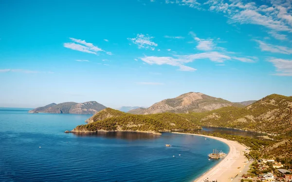 Oludeniz laguny w morze widok na plażę — Zdjęcie stockowe