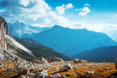 dağlar Dolomites İtalya görüntülemek