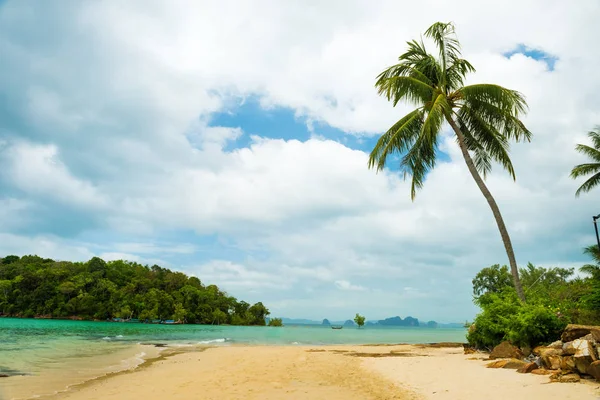 Plage ferroviaire à Krabi, Thaïlande — Photo