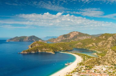 Deniz manzaralı Oludeniz lagünüName