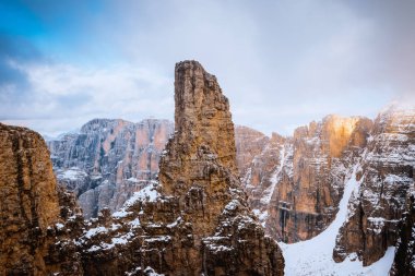 Sella Ronda Dağları İtalya 'yı Dolomite etti