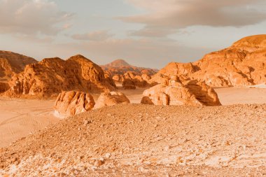Çöl manzarası küresel ısınma kavramı