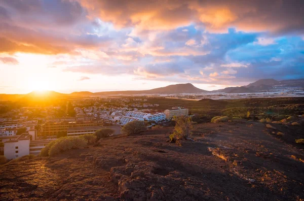 Zonsondergang op Tenerife resort Costa de Silencio — Stockfoto