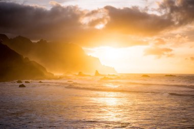 Günbatımı okyanus Tenerife