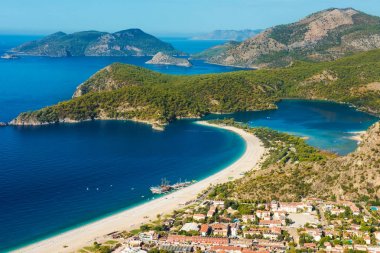 Deniz manzaralı Oludeniz lagünüName