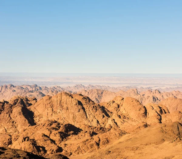 Paisaje árido del desierto de oro Sinaí, Egipto —  Fotos de Stock