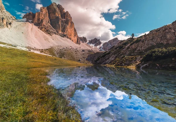 Dolomity jezioro Mitteralplsee — Zdjęcie stockowe