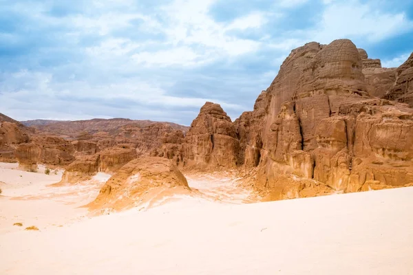 Montagna nel deserto del Sinai Egitto — Foto Stock