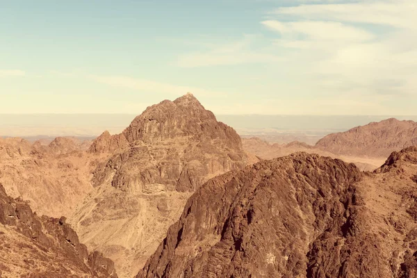 Zlaté vyprahlé pouštní krajiny Sinaj, Egypt — Stock fotografie