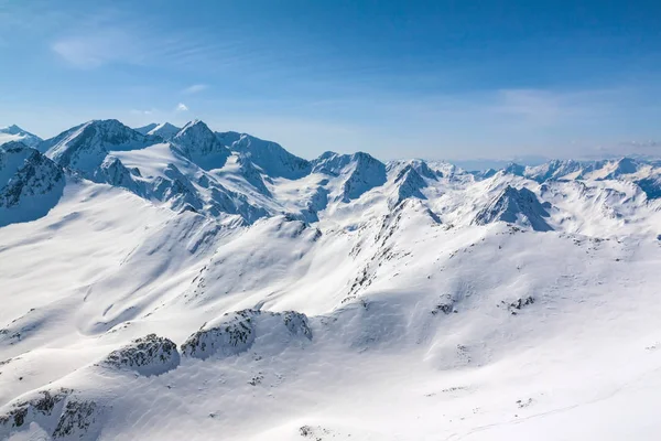 Inverno neve coberto picos de montanha Alpes austríacos — Fotografia de Stock