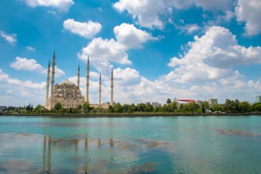 Türkiye'de Adana Sabancı Merkez Cami