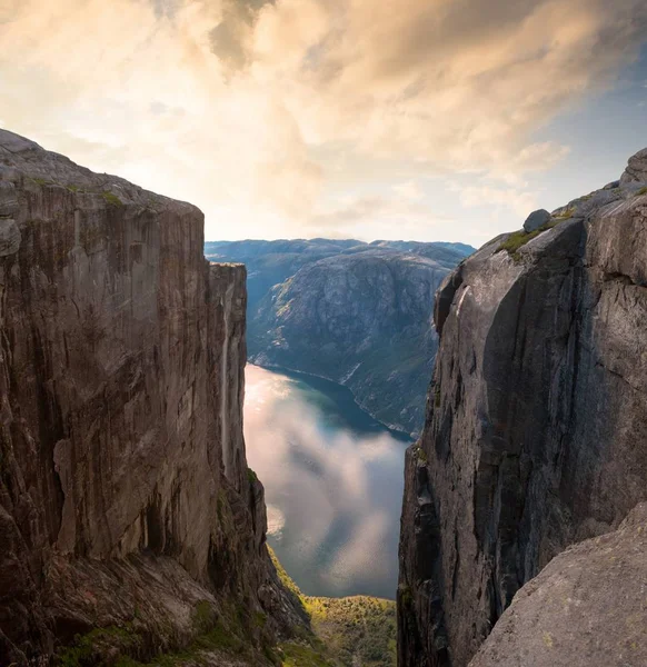 Luchtfoto Lysefjorden uit Kjeragbolten Noorwegen — Stockfoto