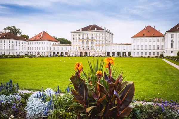 ニンフェンブルク宮殿とミュンヘン公園｜バイエルンドイツ — ストック写真