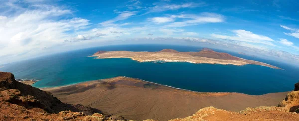 Panorama la graciosa - wyspa wulkaniczna, Kanaryjskie — Zdjęcie stockowe