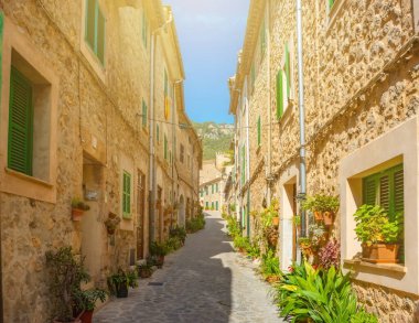 Valldemossa, İspanya 'nın Mallorca adasının ünlü Akdeniz köyü.