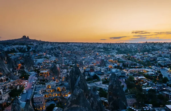 Hermosa vista nocturna aeral Goreme, Capadocia, Turquía — Foto de Stock