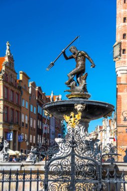Neptün Çeşmesi heykeli, Polonya 'nın Gdansk şehrinin sembolü, eski kasaba
