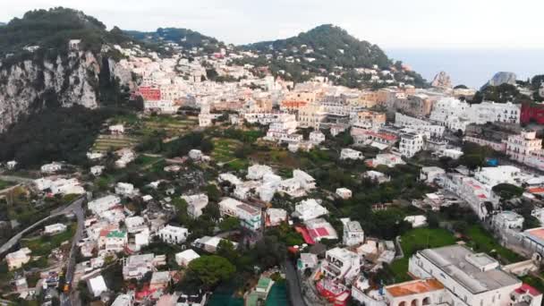 Vista aérea del dron de la isla de Capri — Vídeos de Stock