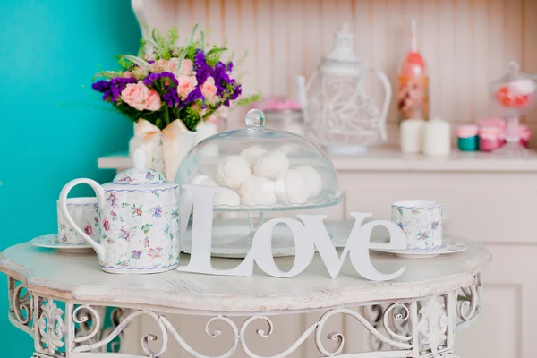 Tea area and the word "LOVE" close up — Stock Photo, Image