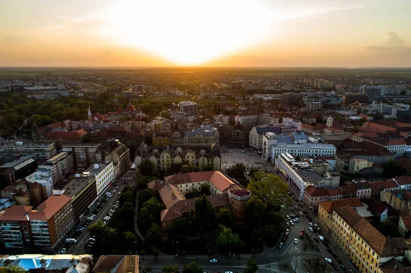 Günbatımı Üzerinde Avrupa Şehri Bir Dron Tarafından Görülen Hafif Timisoara — Stok fotoğraf