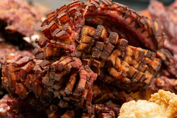 Grătar Prăjire Carne Porc Mod Tradițional Grătar Piața Crăciun — Fotografie, imagine de stoc