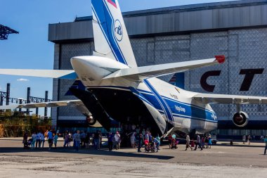 Ulyanovsk, Rusya Federasyonu. 19.08.2017. tatil - Hava Filosu gün / sivil havacılık günü / gün, hava akımı / gün uçak. gösteri Antonov An-124