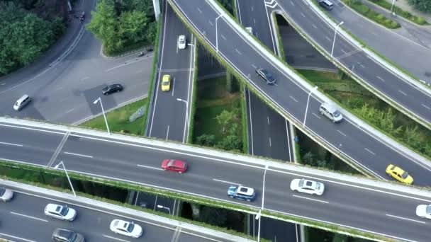 城市公路与立交桥的空中景观 — 图库视频影像