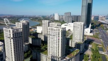 Şehirdeki apartmanın havadan görüntüsü