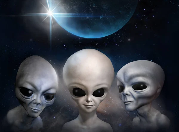 Drie Verschillende Grijs Vreemdelingen Achtergrond Van Kosmische Hemel Aarde Planeet — Stockfoto