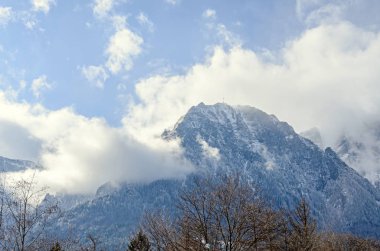 Karpatlar dağlar, Bucegi aralığıyla Caraiman üst çapraz