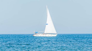 Albena, Bulgaristan - 15 Haziran 2016. Rekreasyon yat, yelkenli gemi