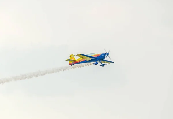 A román Hawks csapat a színes repülőgép pilóta — Stock Fotó