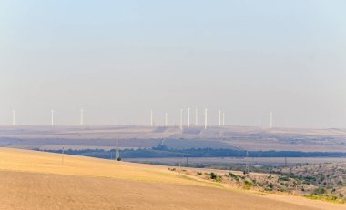 Rüzgârdan alan ve rüzgar türbinleri çiftlik, kırsal