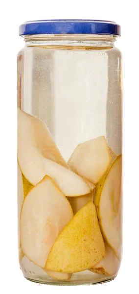 Glas mit geschnittenem Birnenkompott, Nahaufnahme. — Stockfoto
