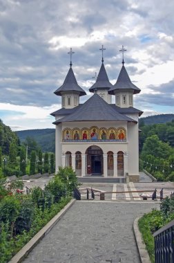 Moldova, Romanya - 4 Temmuz 2014. Manastır Sihastria ziyaret etti