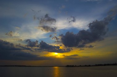 Sunset bulvarında bir göl Romanya'dan, Europe