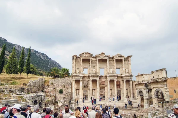 Besuch der Stätte und der Ruinen des Ephesus — Stockfoto