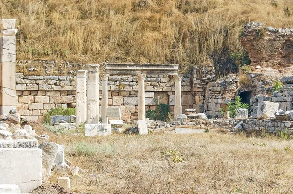 Besuch der Stätte und der Ruinen des Ephesus — Stockfoto