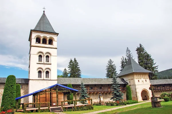 Roemenië, Moldavië 5 juli 2010. Een bezoek aan het klooster Putna. — Stockfoto