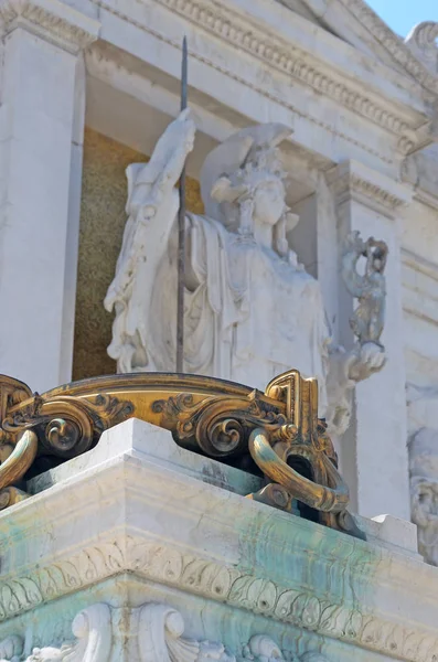 Een bezoek aan het plein Venezia. Detail van het Monument van Victor Emanuel Ii — Stockfoto