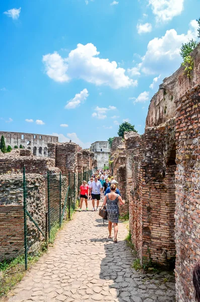 ROMA - 12 LUGLIO 2013. Il Foro Romano, dettaglio delle rovine — Foto Stock