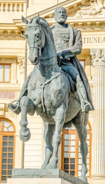 Heykel ve Carol Fundation bina ilk.