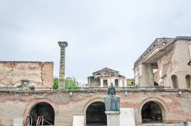 Bucharest, Romanya - 25 Mayıs 2014: Vlad Tepes heykeli