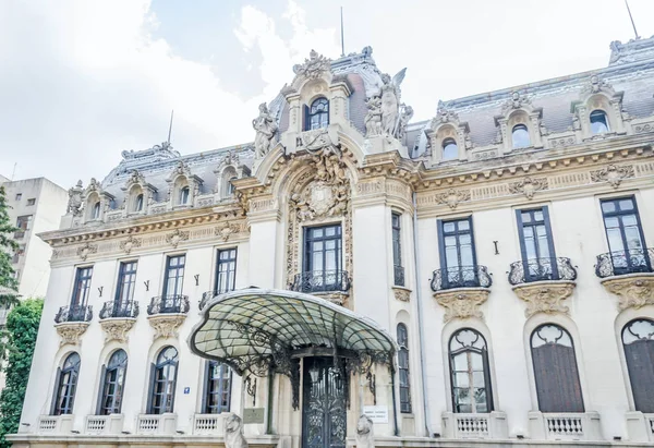 Le Musée national "George Enescu". Le palais de Cantacuzino construit par Gheorghe Grigore Cantacuzino alias "Nababul ". — Photo