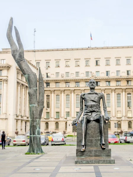 Denkmal, Statue von iuliu maniu von mircea corneliu spataru, Platz der Revolution. — Stockfoto