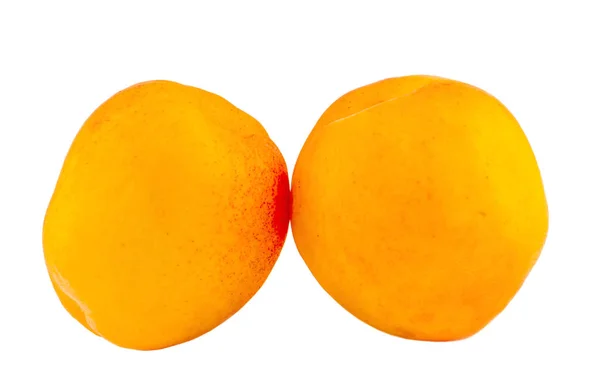 Abricots jaunes orange, fond isolé, découpe en gros plan — Photo