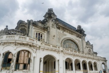 Constanta, Romanya - 4 Eylül 2014: eski buildin ziyaret etti