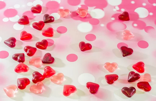 Color (rosa, rojo y naranja), gelatinas transparentes en forma de corazón , —  Fotos de Stock