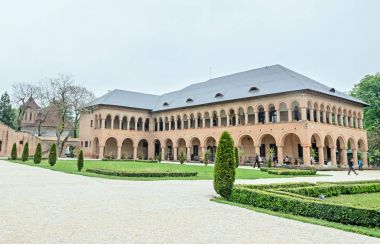 Bucharest, Romanya - 30 Nisan 2017: Palace Mogosoaia B yakınındaki