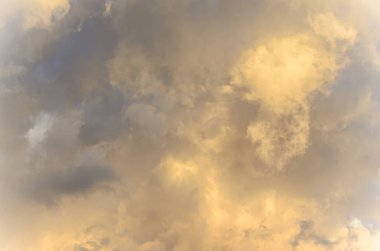 Dramatik cennet sahne, mavi gökyüzü güneş ışıkları renkli